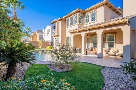 453 Punto Vallata Dr, Henderson, NV 89011