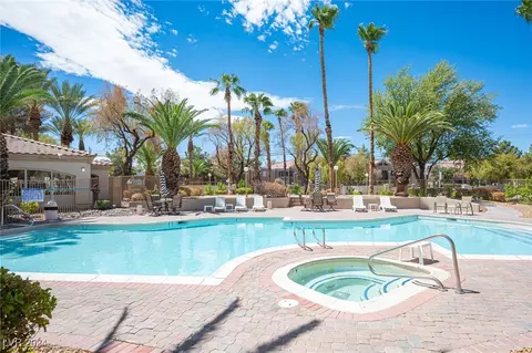 6480 Annie Oakley Dr #213, Las Vegas, NV 89120