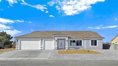 6640 White Eagle Dr, Pahrump, NV 89061