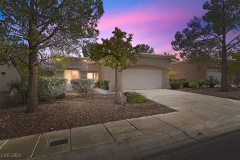 2216 Spring Water Dr, Las Vegas, NV 89134