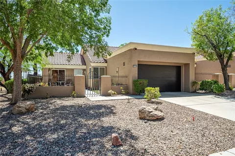 2808 Desert Crystal Dr, Las Vegas, NV 89134