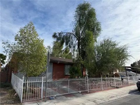 2813 Searles Ave, Las Vegas, NV 89101