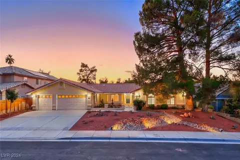 3825 Robar St, Las Vegas, NV 89121