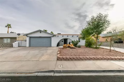 430 Summit Dr, Henderson, NV 89002