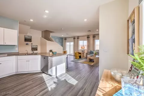 7945 Aurora Sky St #642, North Las Vegas, NV 89084