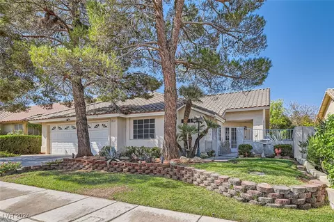 803 Sun Bridge Ln, Henderson, NV 89002