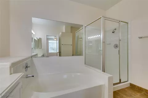 Bath - 2201 Ramsgate Dr #424, Henderson, NV 89074 photo 3 of 3