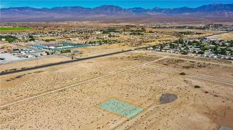 560 Brady Ln, Pahrump, NV 89048