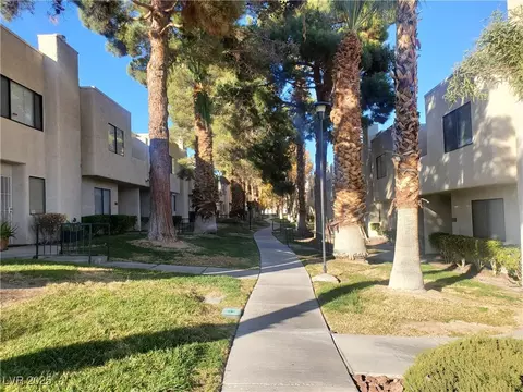 2678 Aracatuba Ave, Las Vegas, NV 89121