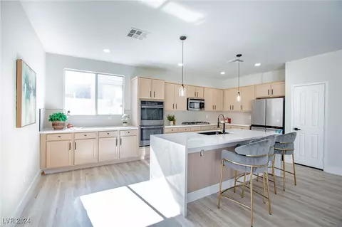 28 Painted View St, Henderson, NV 89012