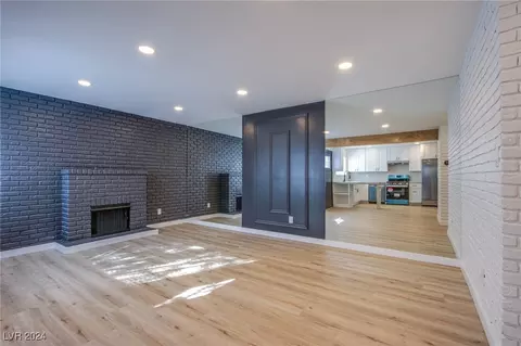 4699 Monterey Cir #3, Las Vegas, NV 89169