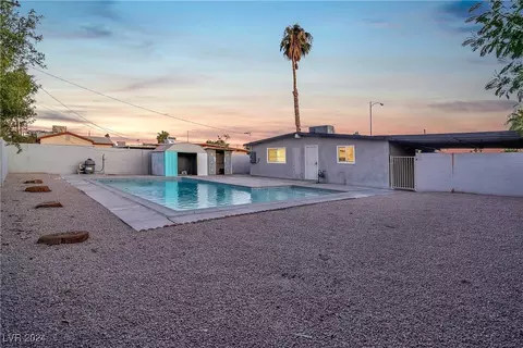1660 Capistrano Ave, Las Vegas, NV 89169