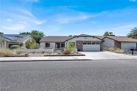 1709 Serafina St, Las Vegas, NV 89102