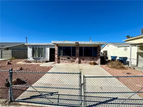 704 Slayton Dr, Las Vegas, NV 89107