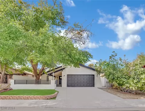 4723 Summerhill Rd, Las Vegas, NV 89121