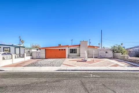 344 Yosemite St, Las Vegas, NV 89107