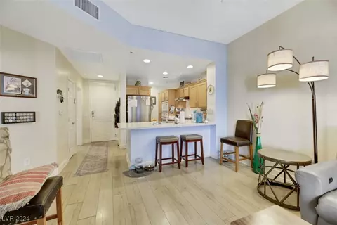 67 E Agate Ave #401, Las Vegas, NV 89123