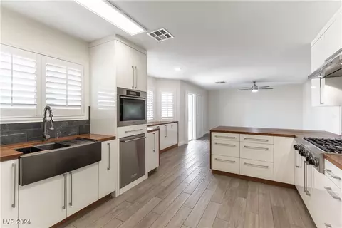 3730 Newton Falls St, North Las Vegas, NV 89032