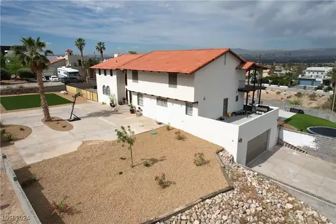 675 Los Feliz St, Las Vegas, NV 89110