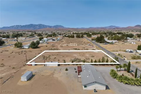 3201 W Hardy Ln, Pahrump, NV 89048