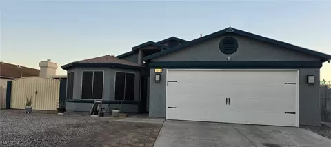 3811 Full Moon Dr, Las Vegas, NV 89115