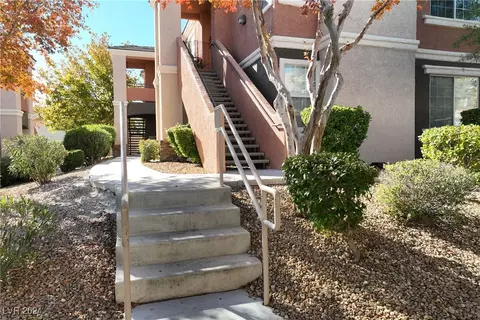 7709 Himalayas Ave #201, Las Vegas, NV 89128