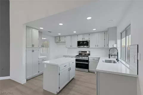 5532 Tincup Dr, Las Vegas, NV 89130