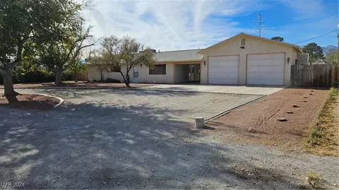 3267 N Torrey Pines Dr, Las Vegas, NV 89108