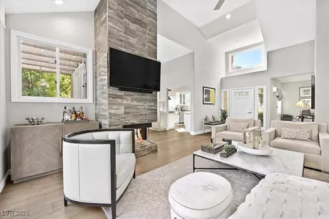 5012 Shoal Creek Cir, Las Vegas, NV 89113