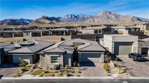 933 Twinflower Peak Ct, Las Vegas, NV 89138
