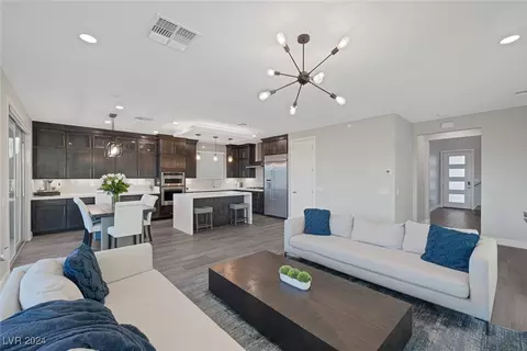 12389 Foxtail Run Ave, Las Vegas, NV 89138