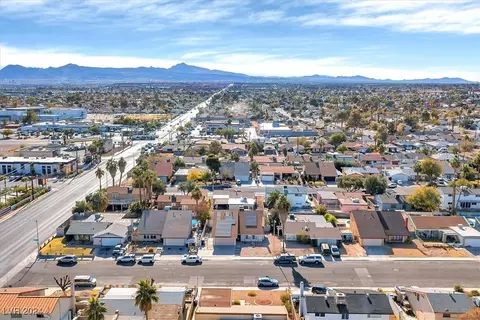 4571 Mcmillan Rd, Las Vegas, NV 89121