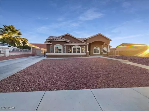 6643 Viewpoint Dr, Las Vegas, NV 89156