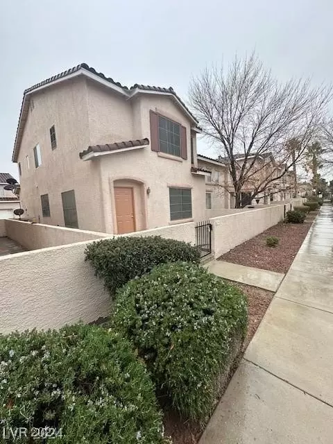 64 Belle Maison Ave, Las Vegas, NV 89123