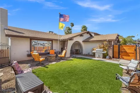 5213 Arbor Way, Las Vegas, NV 89107