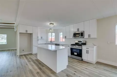 4626 Royal Ridge Ave, Las Vegas, NV 89103