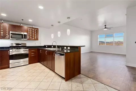 150 Las Vegas Blvd #2303, Las Vegas, NV 89101