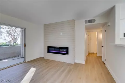 3083 Casey Dr #103, Las Vegas, NV 89120