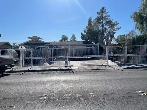 1900 E Oakey Blvd, Las Vegas, NV 89104