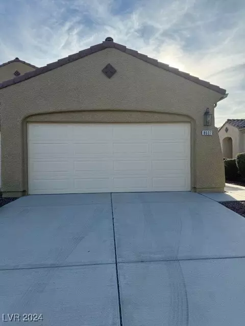 8637 Echo Grande Dr, Las Vegas, NV 89131