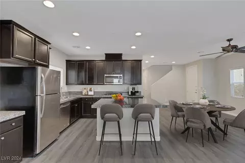 7137 Orion Bands St, Las Vegas, NV 89131