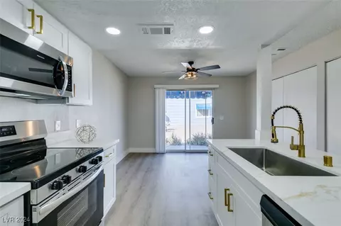 5345 Rod Ct #101, Las Vegas, NV 89122