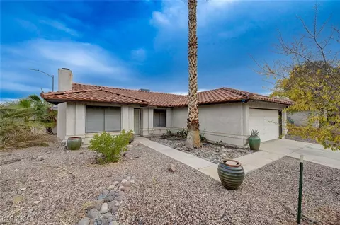 180 Lido Cir, Henderson, NV 89015