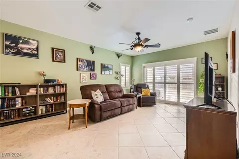 2121 Bay Thrush Way, North Las Vegas, NV 89084