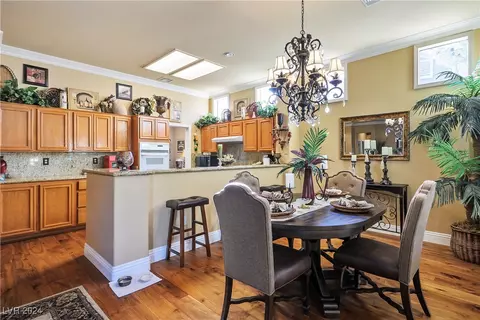 10600 Cedar Creek Ave, Las Vegas, NV 89134