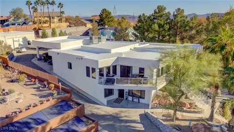 1433 Pueblo Dr, Boulder City, NV 89005