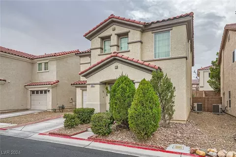 689 Iron Bridge St, Las Vegas, NV 89178