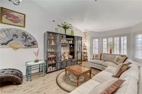 5320 Rebecca Rd, Las Vegas, NV 89130
