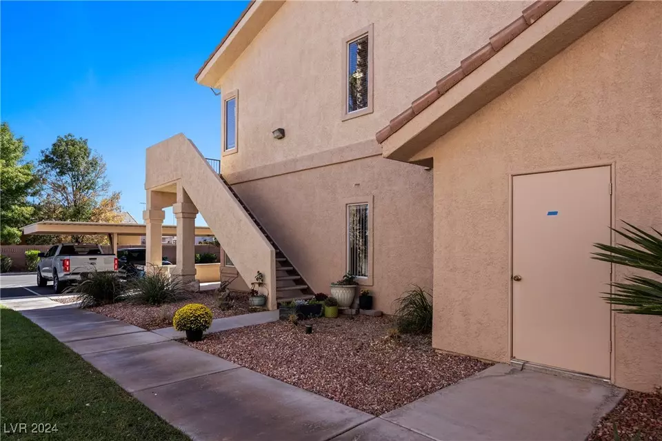 Exterior - 517 W Mesquite Blvd #424, Mesquite, NV 89027 photo 12 of 17