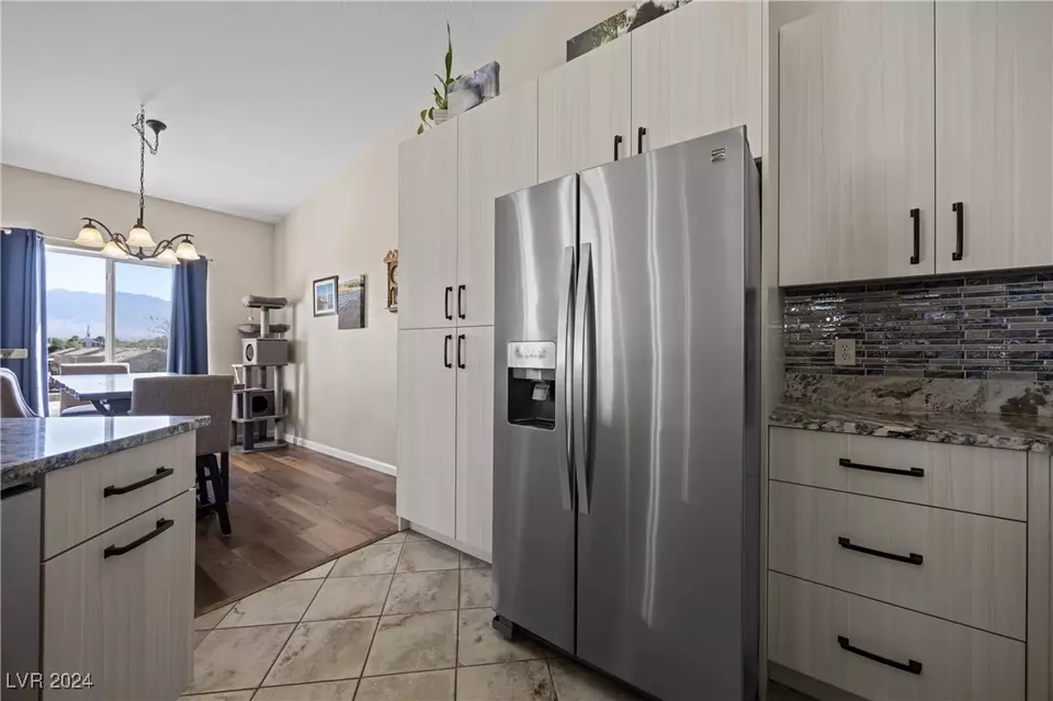 Kitchen - 517 W Mesquite Blvd #424, Mesquite, NV 89027 photo 4 of 5